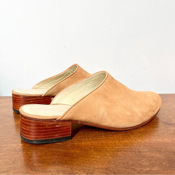 Nisolo Mariella Mules in a neutral beige color - Picture 3 of 9